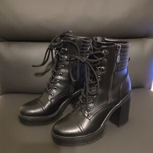 GBG Los Angeles Black Lace-Up Chunky Heel Boots